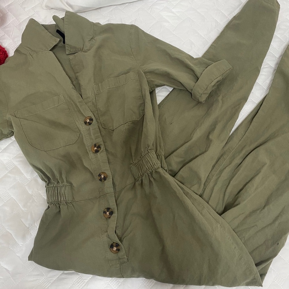 jumpsuit